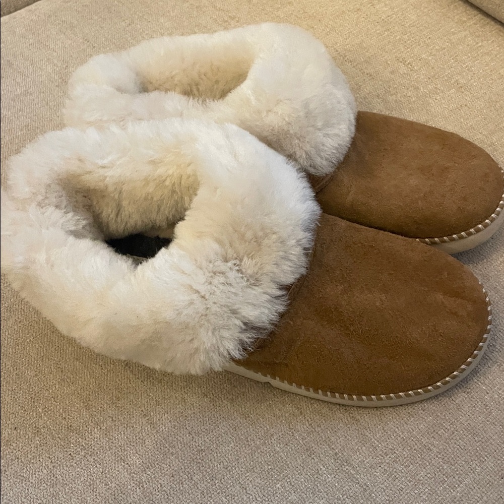OluKai Ku'i Slippers - Picture 3 of 6